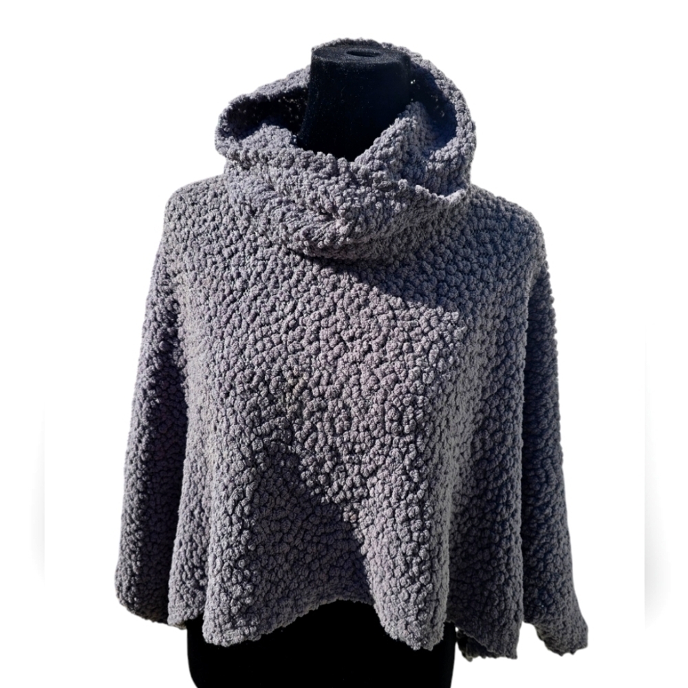 Romeo & Juliet couture shrug Small